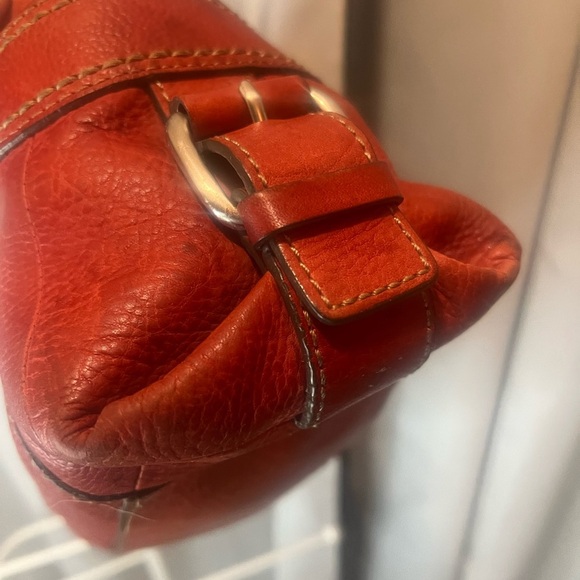 Fossil Red Leather Shoulder Bag with Slouchy Design - Picture 8 of 12